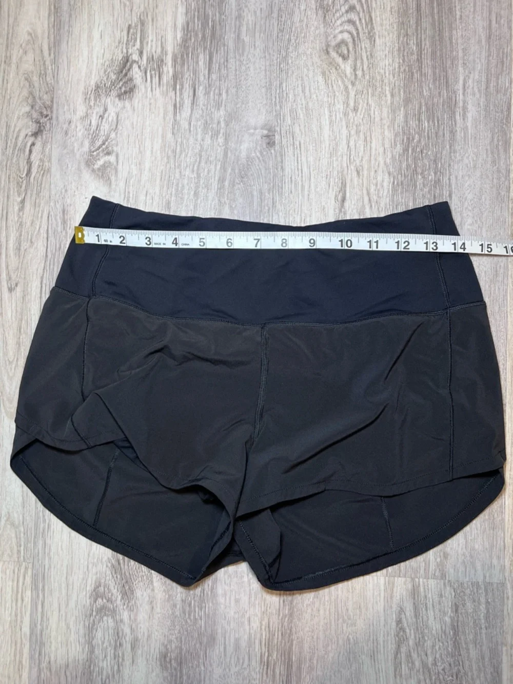 Lululemon Black Women's Athletic Shorts Size 6